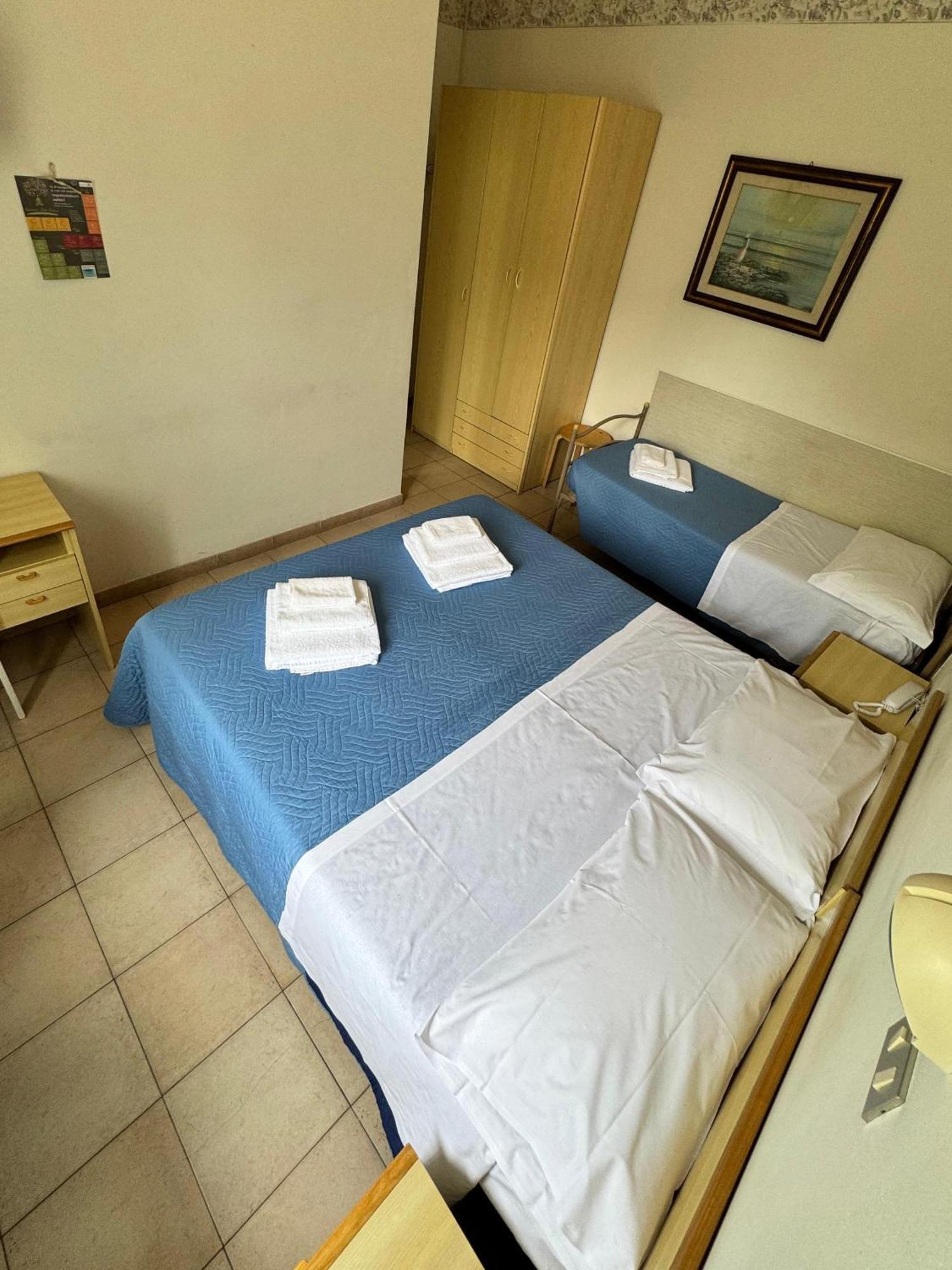 Hotel Urania Nuova Gestione ريميني المظهر الخارجي الصورة